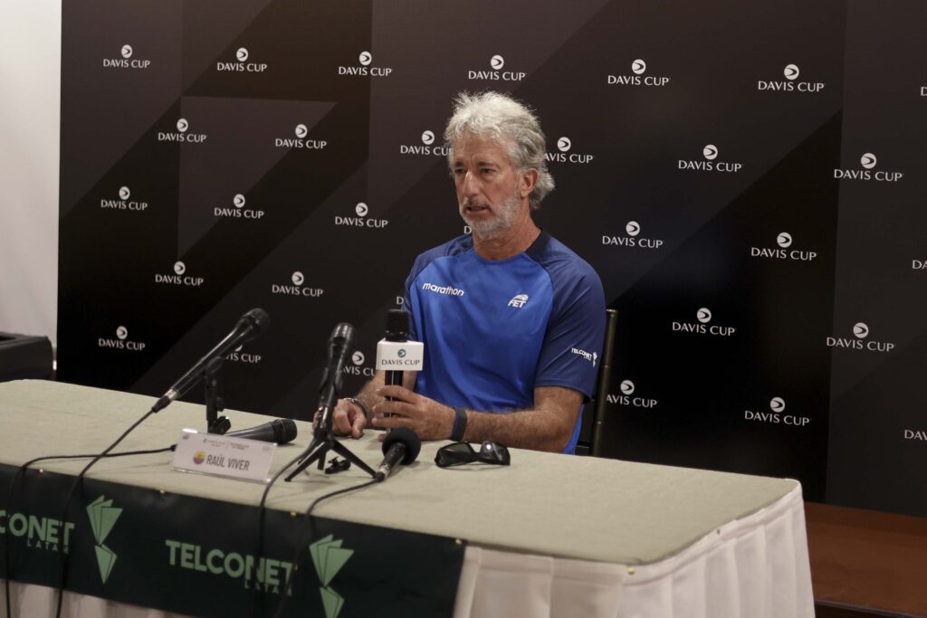 Raul Viver capitan del equipo de tenis de ecuador para la copa davis